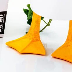 Bloempot met eendenpoten