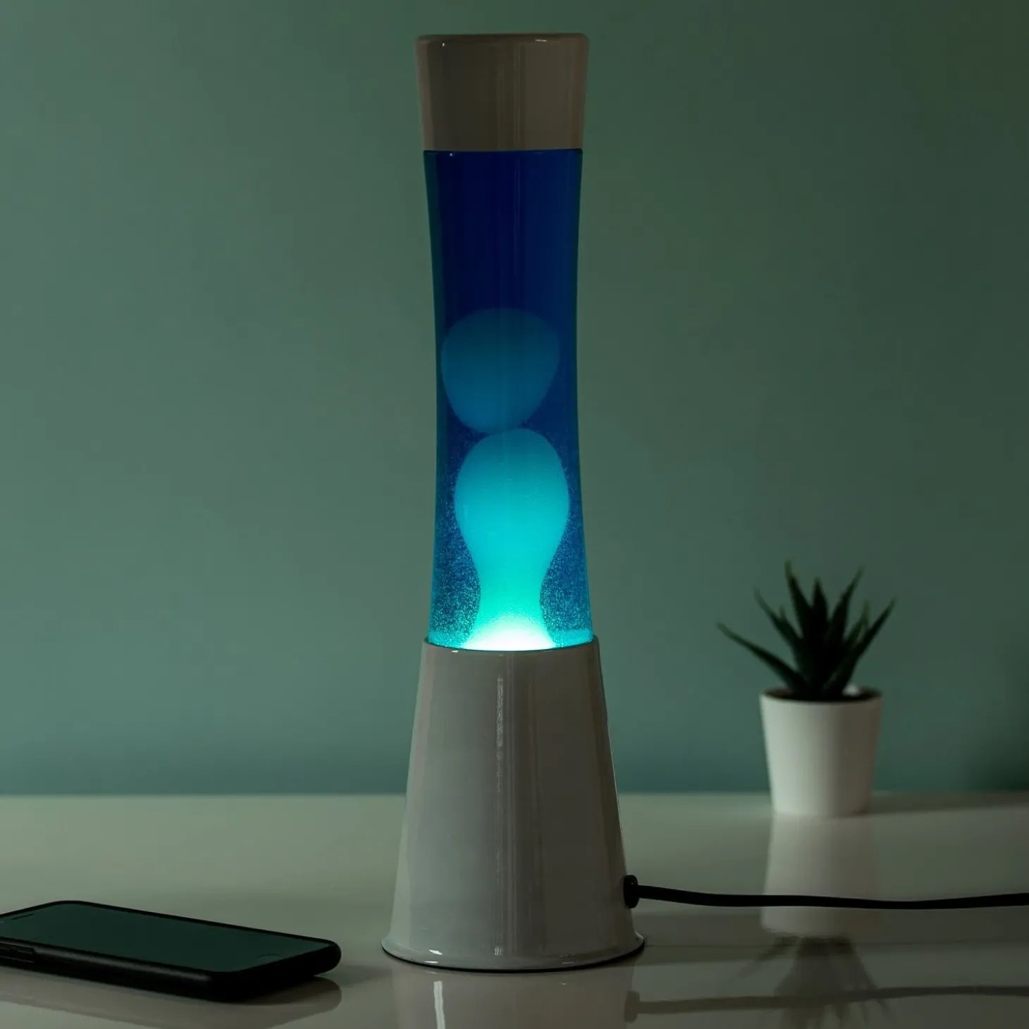 Lavalamp wit met blauwe vloeistof en mint lava