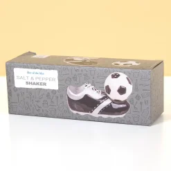 Voetbalschoen en bal peper- en zoutstel